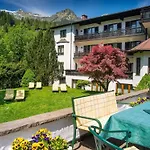 Johannesbad St. Georg Hotel